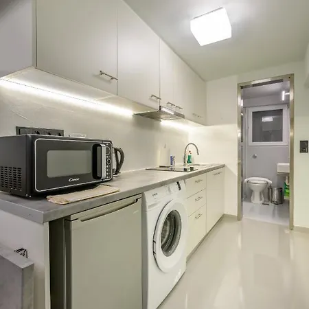 Apartment Fully Renovated Underground Flat In Pagrati